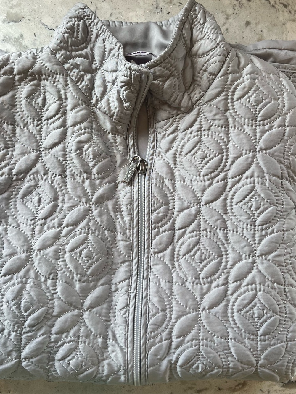 Alia Quilted Light Gray Zip-Front Puffer Jacket